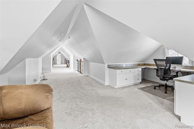 570 Pierce Street, Birmingham, MI 48009