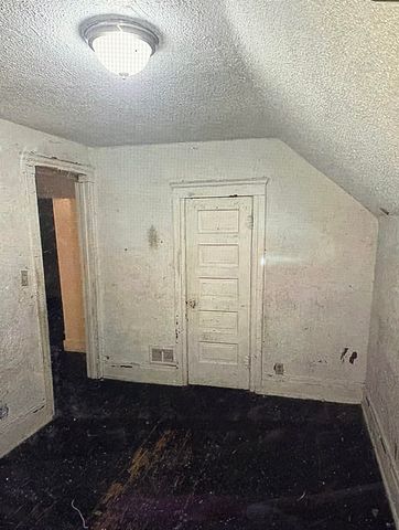 1986 Howard Avenue, Flint, MI 48503