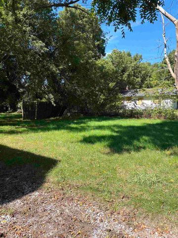 1986 Howard Avenue, Flint, MI 48503