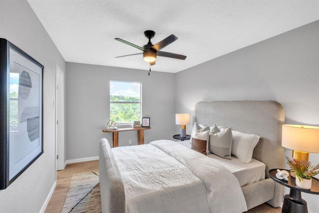 6914 Rifle BND B, Austin, TX 78736