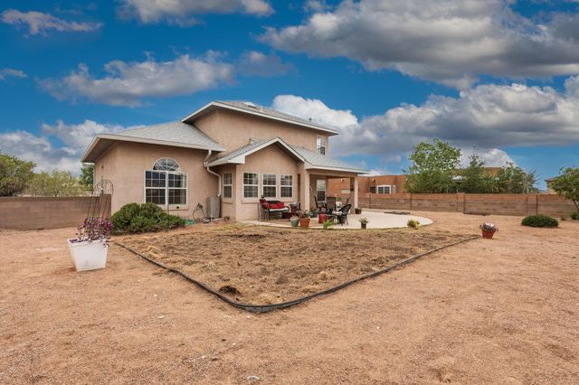 2597 Sandia Loop NE, Rio Rancho, NM 87144