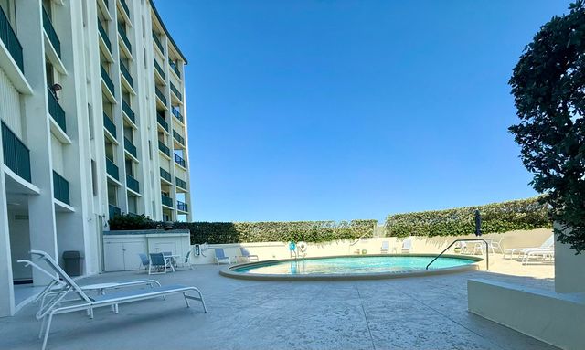 5400 N Ocean Drive 1d, Singer Island, FL 33404