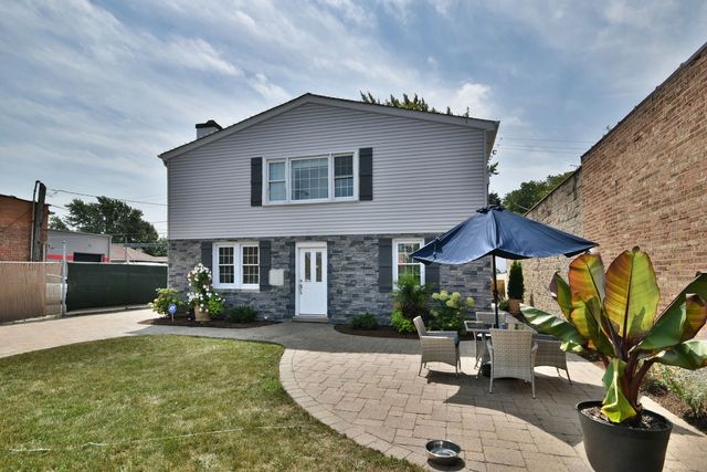 8211 W Grand Avenue, River Grove, IL 60171