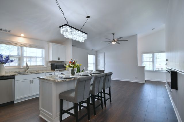 8211 W Grand Avenue, River Grove, IL 60171
