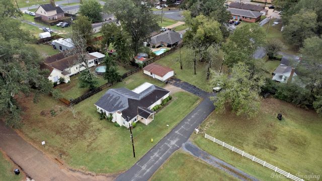 101 W Jefferson Avenue, Haughton, LA 71037