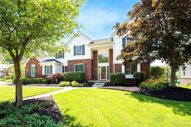 1162 Gentry Drive, South Lyon, MI 48178
