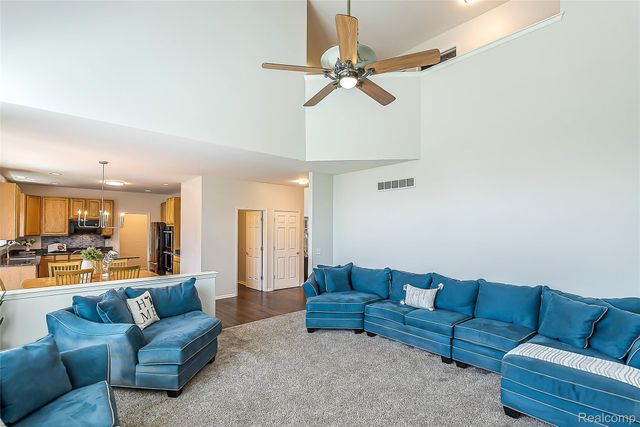 1162 Gentry Drive, South Lyon, MI 48178