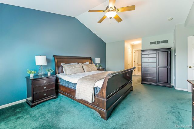 1162 Gentry Drive, South Lyon, MI 48178