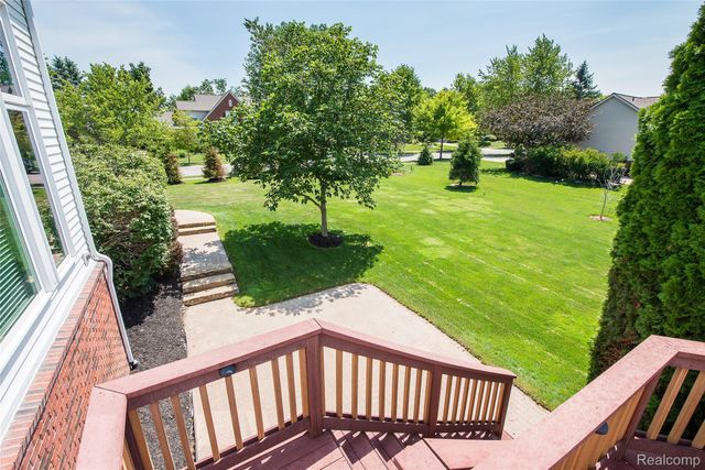 1162 Gentry Drive, South Lyon, MI 48178