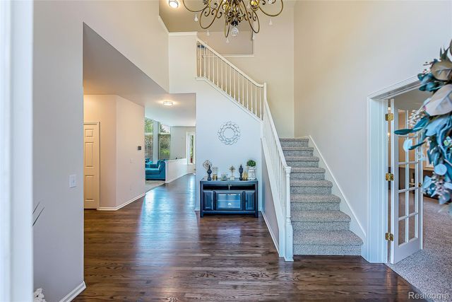 1162 Gentry Drive, South Lyon, MI 48178