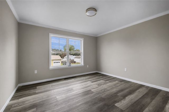 121 Robert Gray Avenue, Tiverton, RI 02878