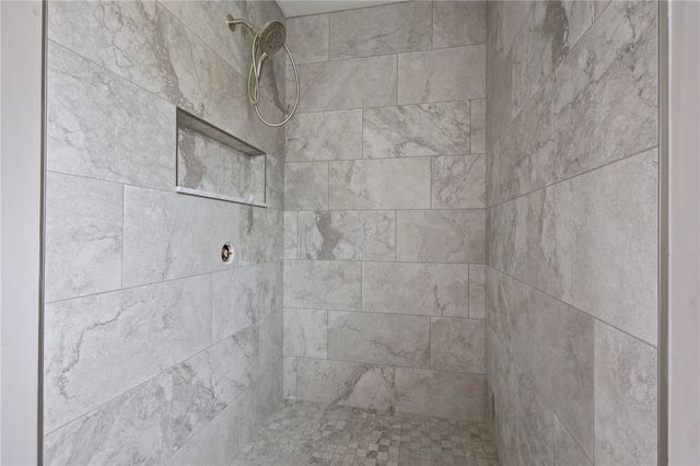121 Robert Gray Avenue, Tiverton, RI 02878