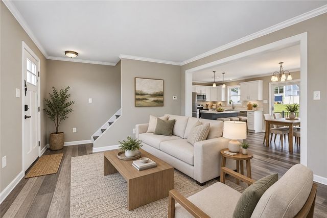 121 Robert Gray Avenue, Tiverton, RI 02878