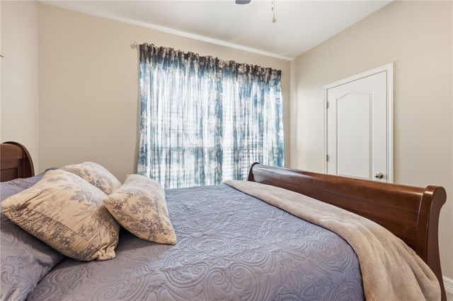 2210 Diamond Dr, Corpus Christi, TX 78414