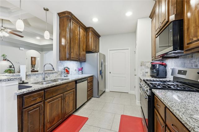 2210 Diamond Dr, Corpus Christi, TX 78414