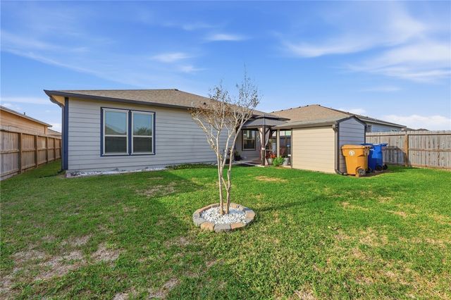 2210 Diamond Dr, Corpus Christi, TX 78414