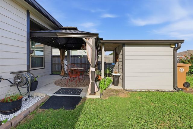 2210 Diamond Dr, Corpus Christi, TX 78414