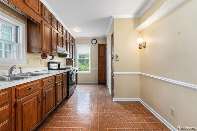 1111 W Park Street, Lapeer, MI 48446