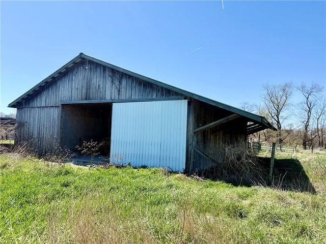 118 Hill Farm Rd, Dunbar, PA 15431