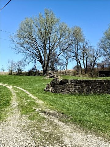 118 Hill Farm Rd, Dunbar, PA 15431