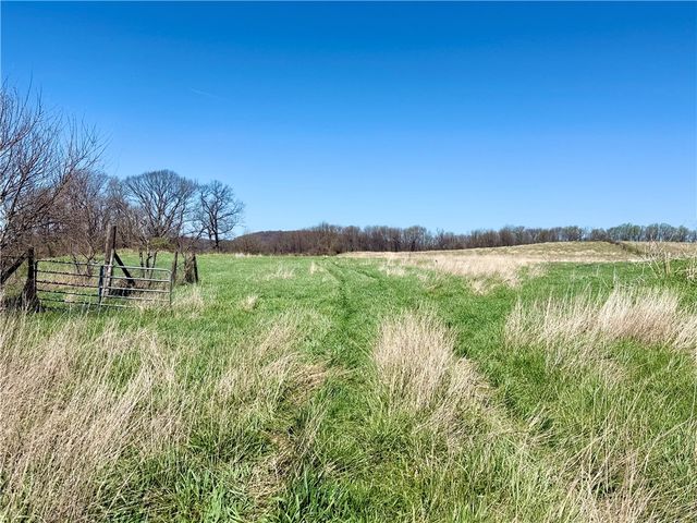 118 Hill Farm Rd, Dunbar, PA 15431