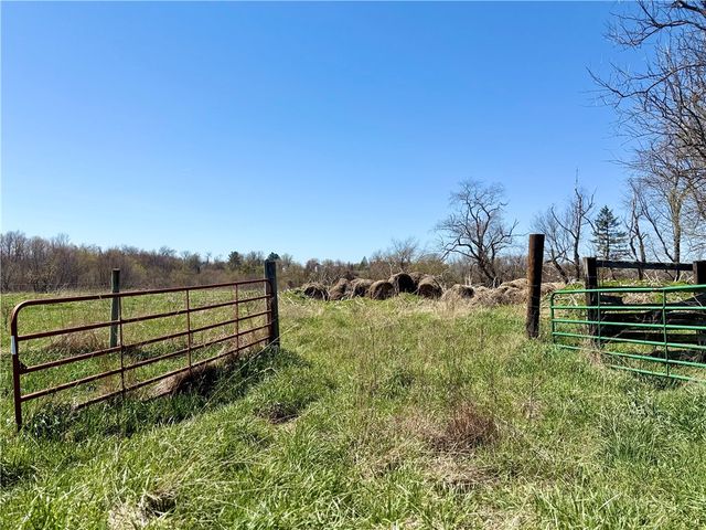 118 Hill Farm Rd, Dunbar, PA 15431