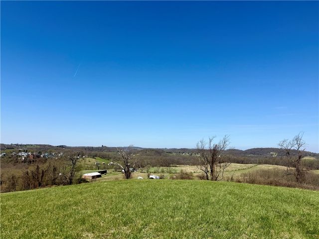 118 Hill Farm Rd, Dunbar, PA 15431
