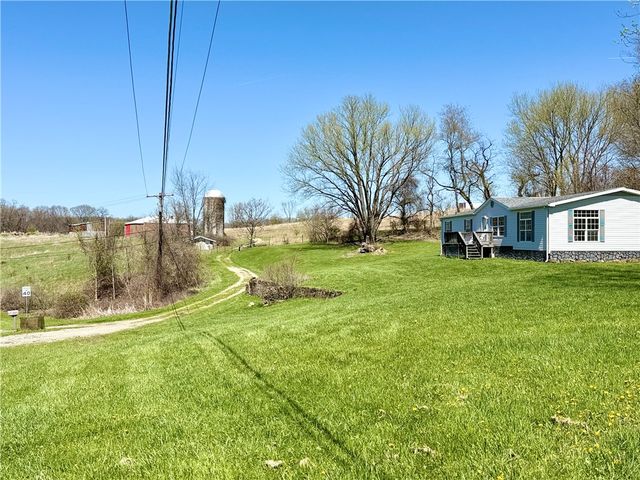118 Hill Farm Rd, Dunbar, PA 15431