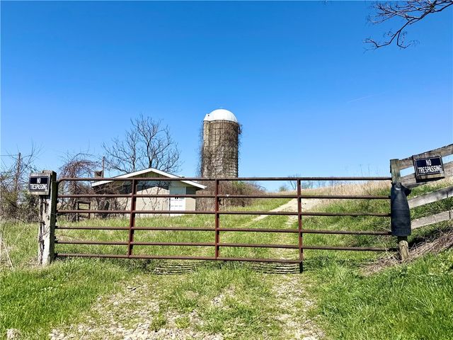 118 Hill Farm Rd, Dunbar, PA 15431