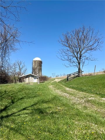 118 Hill Farm Rd, Dunbar, PA 15431