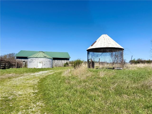 118 Hill Farm Rd, Dunbar, PA 15431