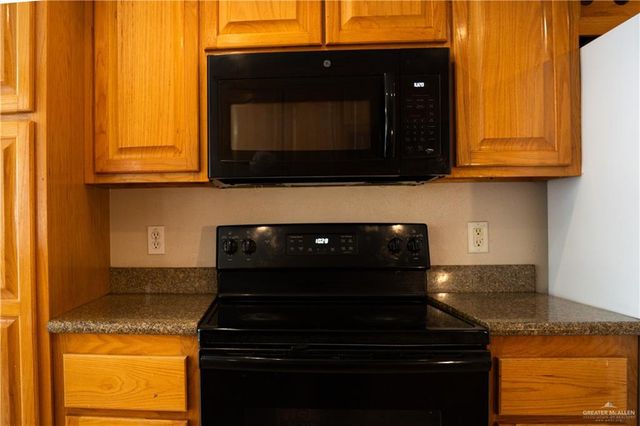 4124 Blackhawk Street, Edinburg, TX 78539