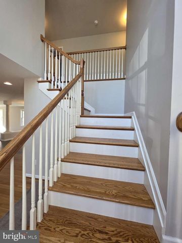 798 MENGES MILLS RD, Spring Grove, PA 17362