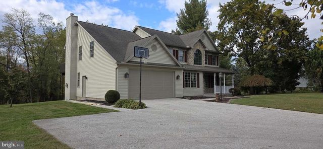 798 MENGES MILLS RD, Spring Grove, PA 17362