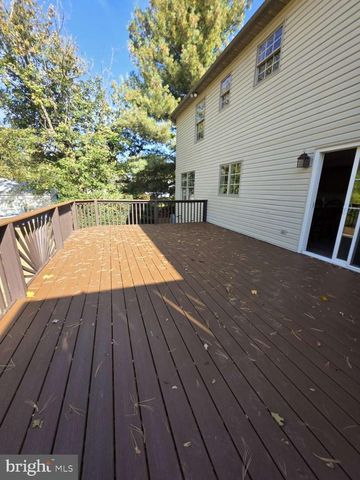 798 MENGES MILLS RD, Spring Grove, PA 17362