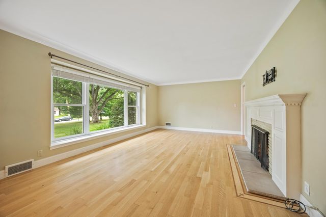 3200 Chase Drive, Hopkins, MN 55305