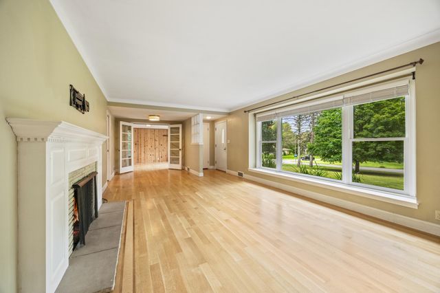 3200 Chase Drive, Hopkins, MN 55305