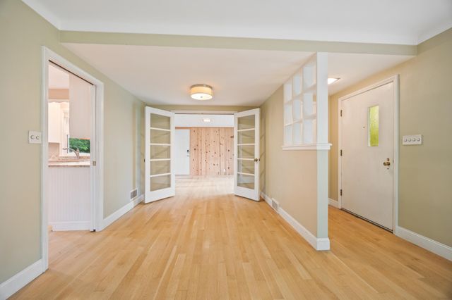 3200 Chase Drive, Hopkins, MN 55305