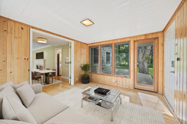 3200 Chase Drive, Hopkins, MN 55305