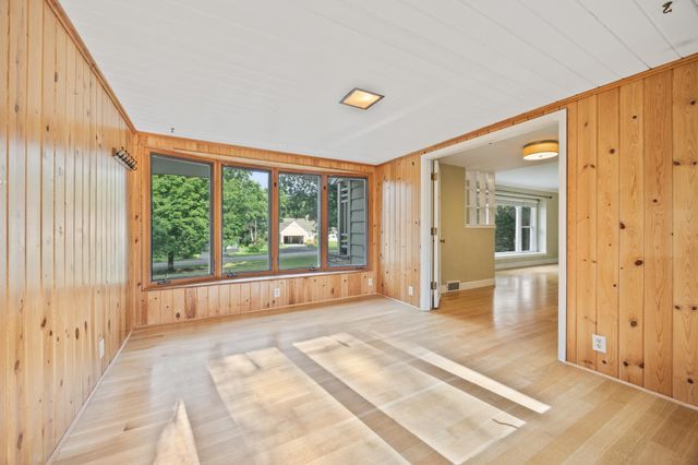 3200 Chase Drive, Hopkins, MN 55305