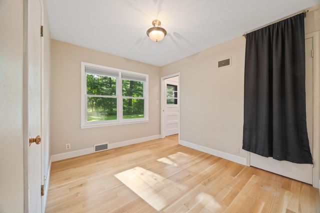 3200 Chase Drive, Hopkins, MN 55305