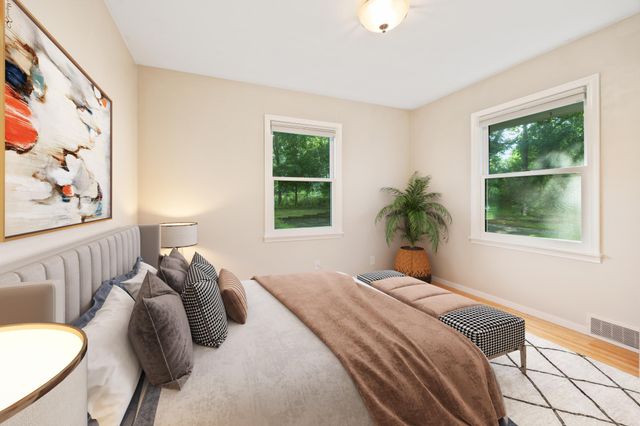 3200 Chase Drive, Hopkins, MN 55305