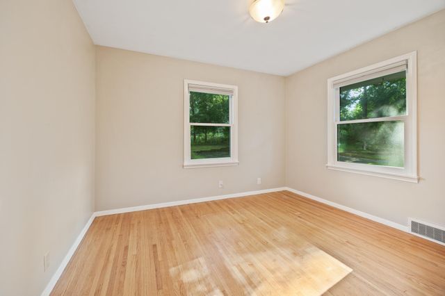 3200 Chase Drive, Hopkins, MN 55305