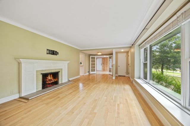 3200 Chase Drive, Hopkins, MN 55305