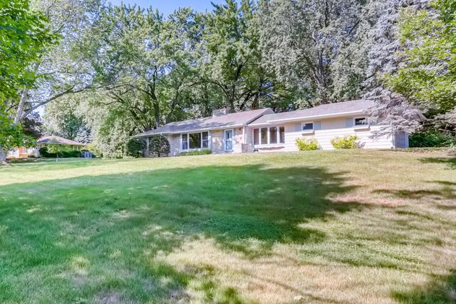 3200 Chase Drive, Hopkins, MN 55305