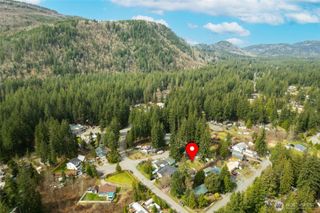 8390 Dolphin Way, Maple Falls, WA 98266