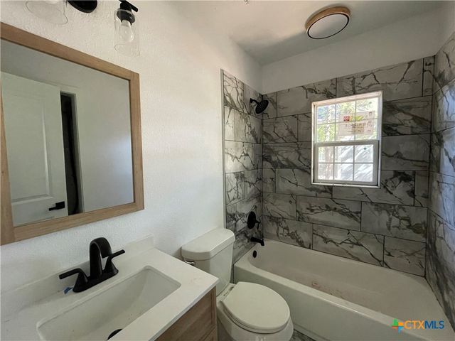 1103 Waco Street, Gatesville, TX 76528