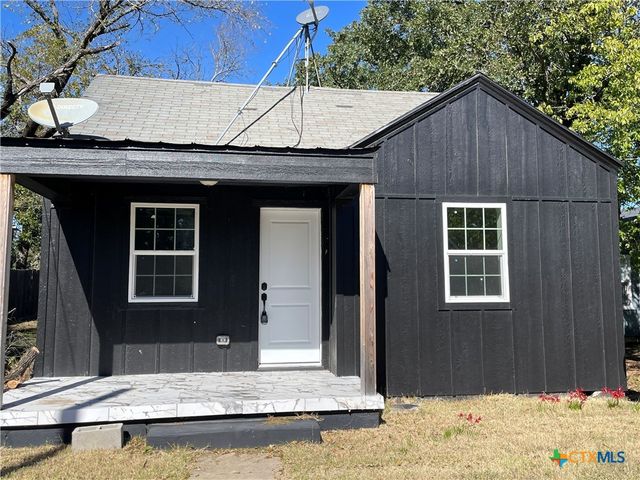 1103 Waco Street, Gatesville, TX 76528