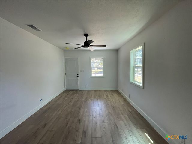 1103 Waco Street, Gatesville, TX 76528