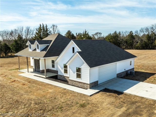 103742 S 4650 Road, Sallisaw, OK 74955